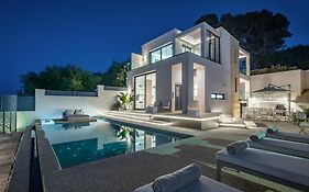 Ventus Villa - A Luxury Sea View Retreat In Akrotiri